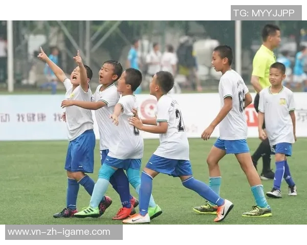 廊坊足球联赛盛况空前各队争辉展现足球激情与团结精神 廊坊足球联赛盛况空前各队争辉展现足球激情与团结精神